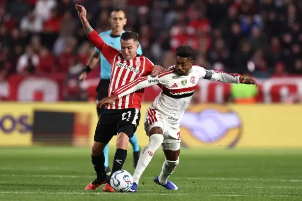 Estudiantes empat� con Flamengo y definir� su pase a la final de la Libertadores en el Maracan�