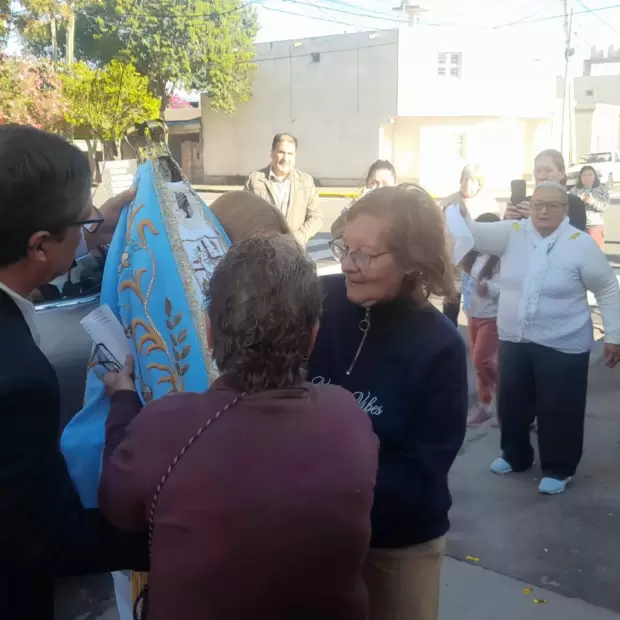 La Madre del Valle en el barrio Don F�lix y la escuela Jos� Cubas de Valle Viejo