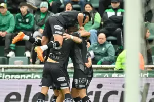 Argentinos bati� a Banfield y es puntero de la anual junto a Boca
