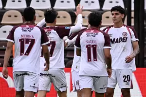 Lan�s venci� a Platense y sac� a River de la pelea por los playoffs