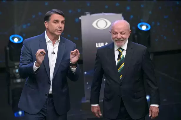 Lula y Fl�vio Bolsonaro protagonizaron un tenso debate antes del balotaje en Brasil