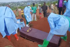 Alarma en el Congo: el brote de �bola se extiende y ya dej� m�s de 4.500 muertos