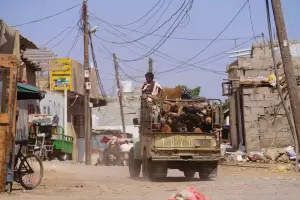 Un brutal ataque con misiles en Yemen deja al menos 50 muertos y m�s de 100 heridos