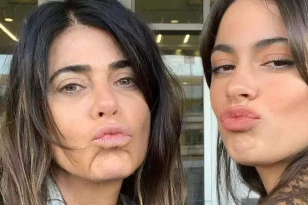 Elimin� a Tini: Mariana Muzlera celebr� el D�a de la Madre y dej� afuera a su hija