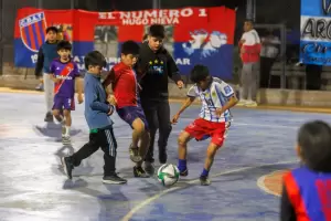 La Capital lanz� el torneo de f�tbol infantil "Monona Castro"