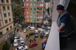 Ascienden a diez los muertos por las peores lluvias en ocho d�cadas en Estambul