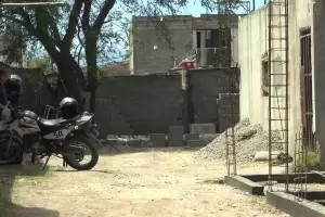 Adolescente de 15 a�os defendi� a su padre de un ladr�n, le disparo y esta grave