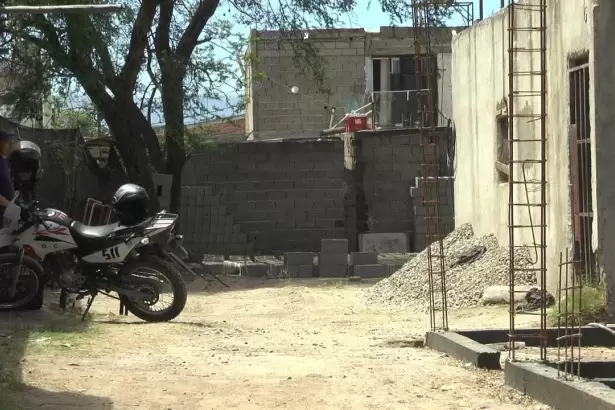 Adolescente de 15 a�os defendi� a su padre de un ladr�n, le disparo y esta grave