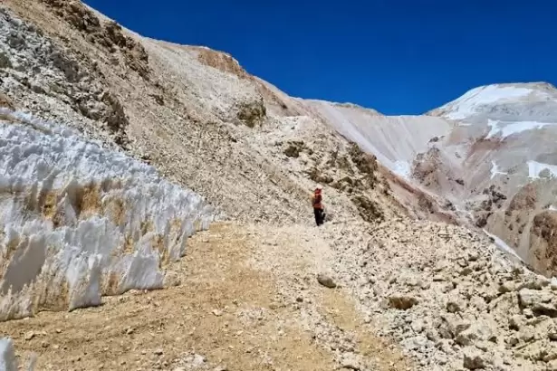 Miner�a dice que el proyecto minero El Alto est� en "fase de exploraci�n inicial"
