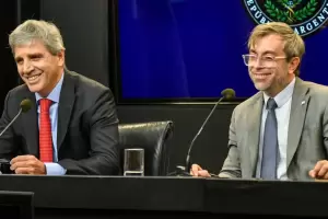 El Gobierno rechaz� un atraso cambiario y descart� volatilidad con el d�lar en el 2027