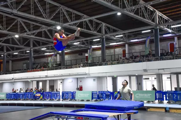 Seis nuevas medallas para Catamarca en el Nacional de Trampol�n