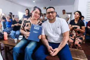 La Capital entreg� 17 nuevas escrituras gratuitas en Altos de Choya