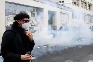 Francia registr� 135 detenidos durante nuevas protestas contra Macron
