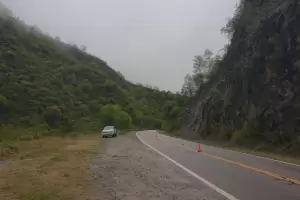 Advierten por peque�os derrumbes y baja visibilidad en la Cuesta de La C�bila