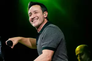 Luciano Pereyra llor� al anunciar que le cantar� al Papa