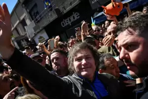 Milei llega a Catamarca para inaugurar plantas de litio y reunirse con la militancia libertaria