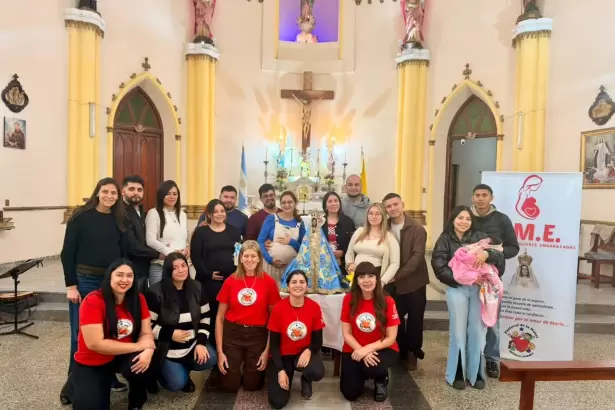 Se realiz� el 88� Encuentro de Mujeres Embarazadas en el Mes de las Madres