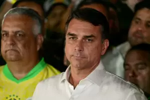 El Gobierno neg� que Fl�vio Bolsonaro solicitara asilo y descartaron su ingreso al pa�s