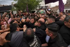 Milei sufri� un golpe a su llegada al hotel: denuncian fallas en el operativo de seguridad