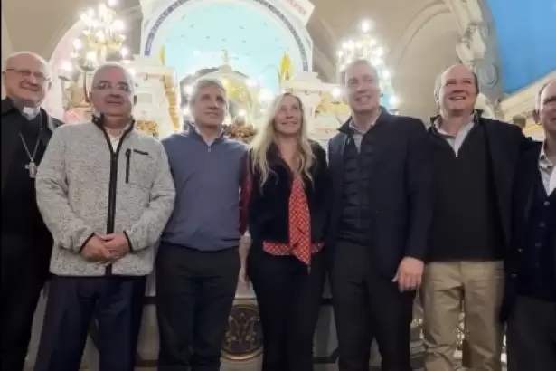 Karina Milei, Santilli y Caputo recorrieron una f�brica textil y visitaron la Virgen del Valle