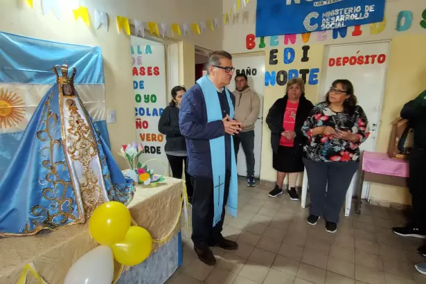 La Virgen del Valle contin�a su recorrido por instituciones de la Capital