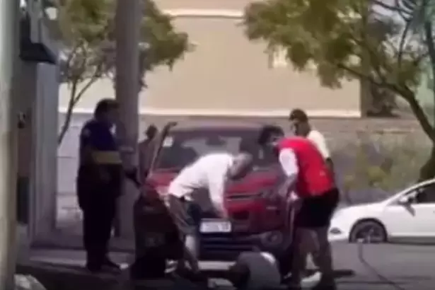Cuatro remiseros ir�n a juicio por la brutal agresi�n a un chofer de Uber