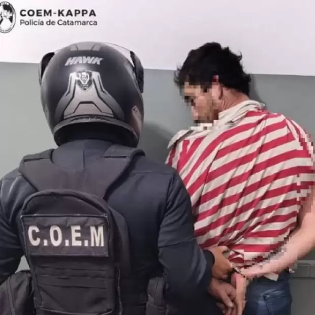 Detienen a violento y la secuestran un arma blanca