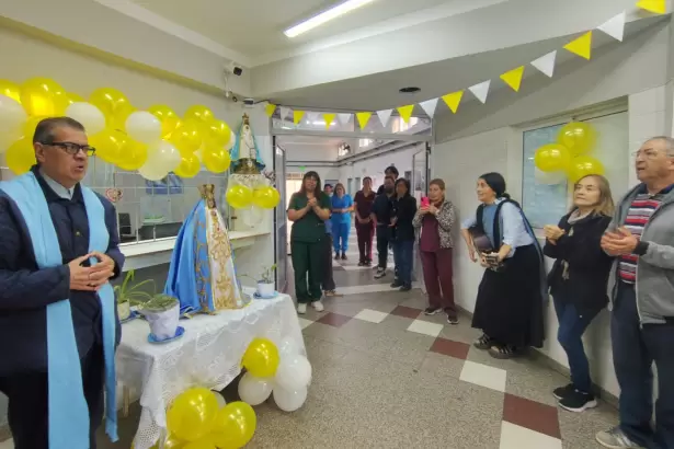 La Virgen del Valle contin�a su recorrido: hoy visita el CAPS Carlos Bravo