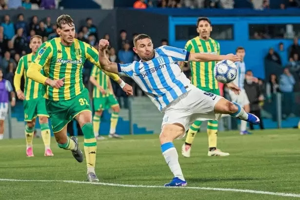 Racing festej� en el Cilindro y conden� al descenso a Aldosivi